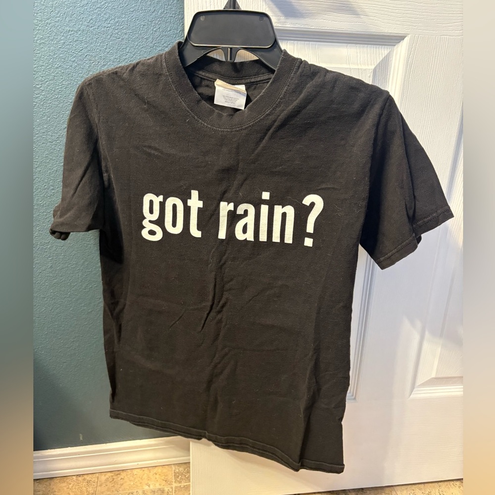 🔴10/$10! ‘Got Rain?’ Graphic T-Shirt